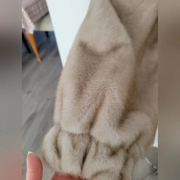 New House Of Harlow Mink Faux Fur Bomber Size M - Picture 5 of 9